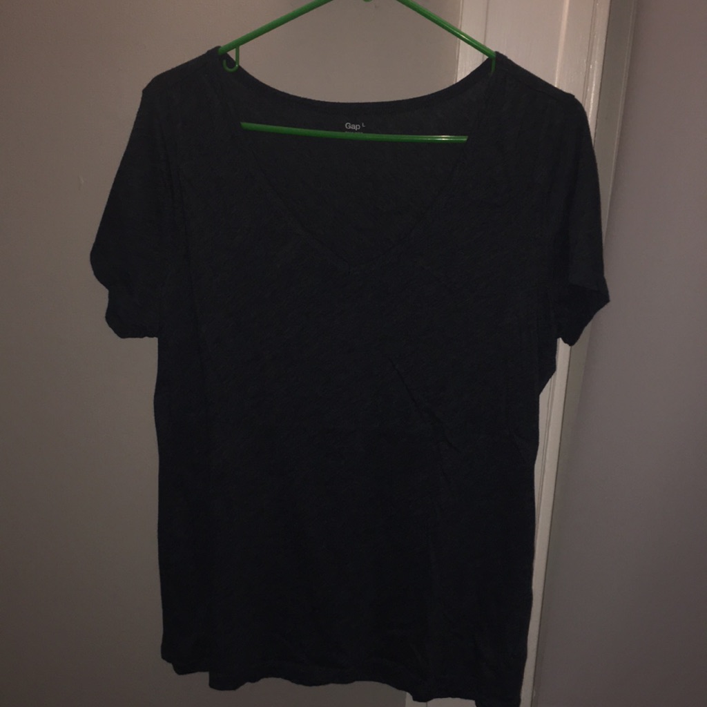 Gap V-Neck